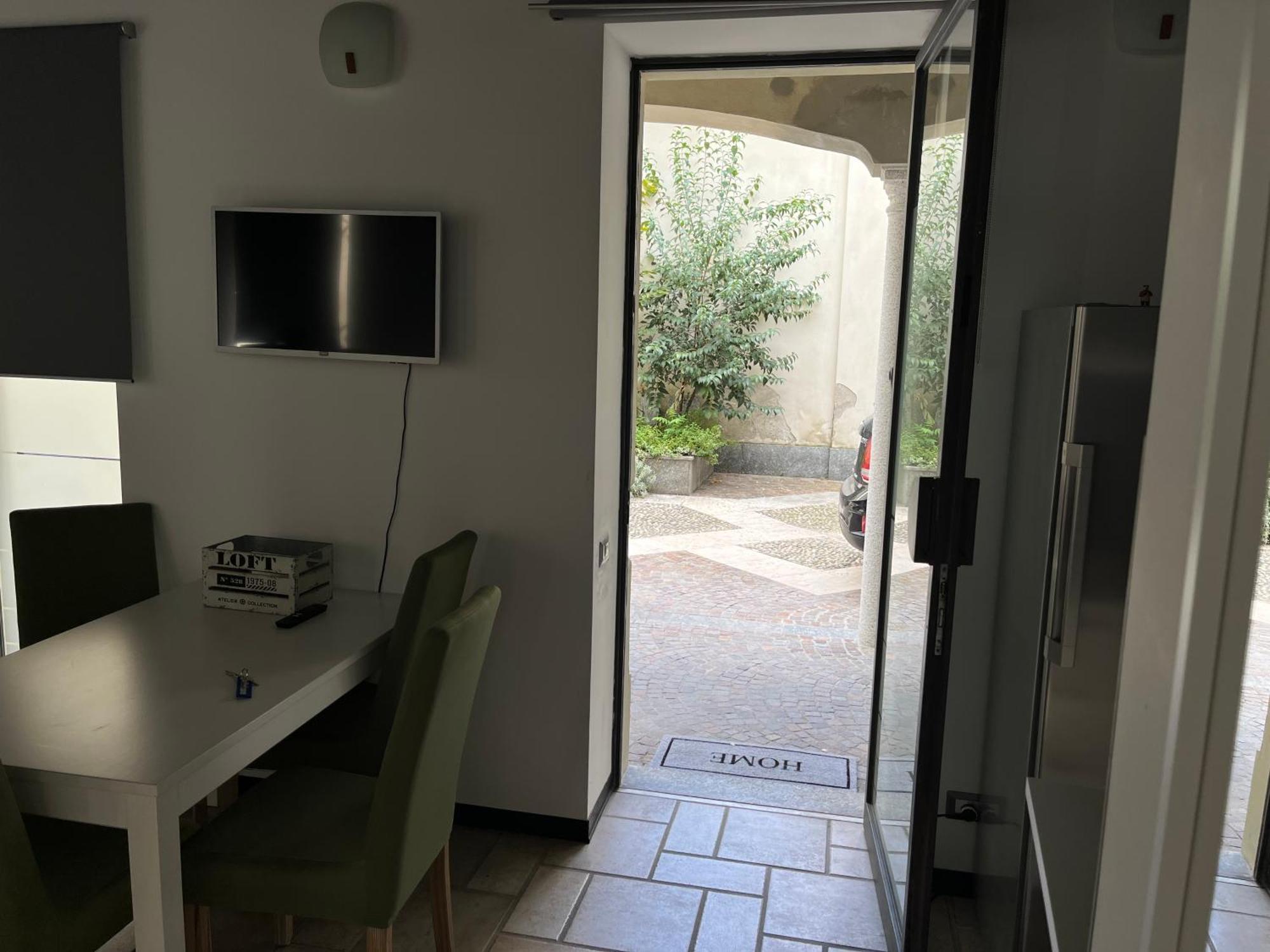 Loft Matteotti - Studio In Centro Бусто-Арсизио Экстерьер фото
